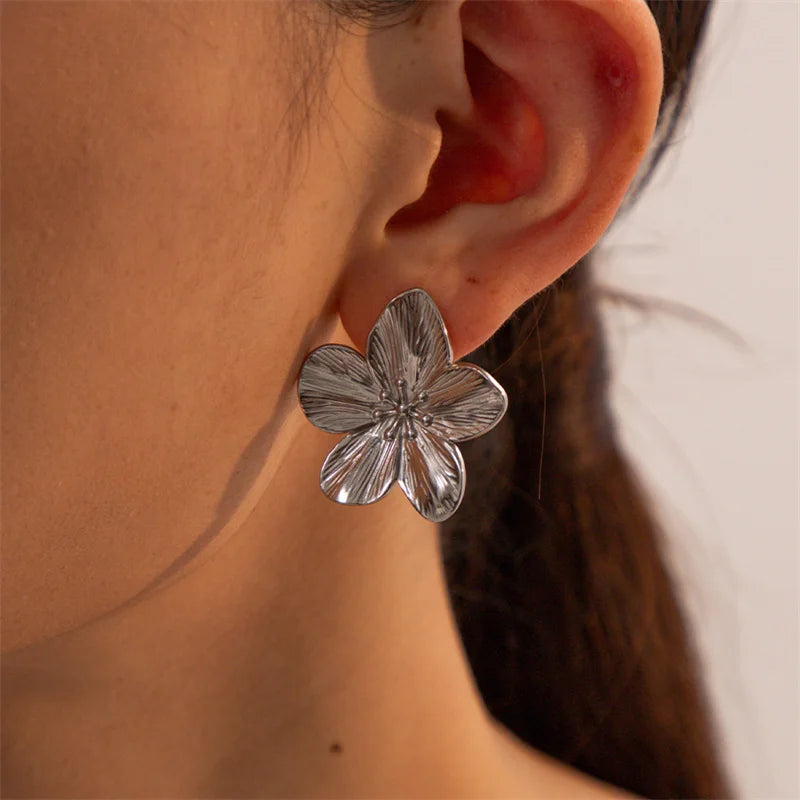 Elegant Gold Blossom Earrings