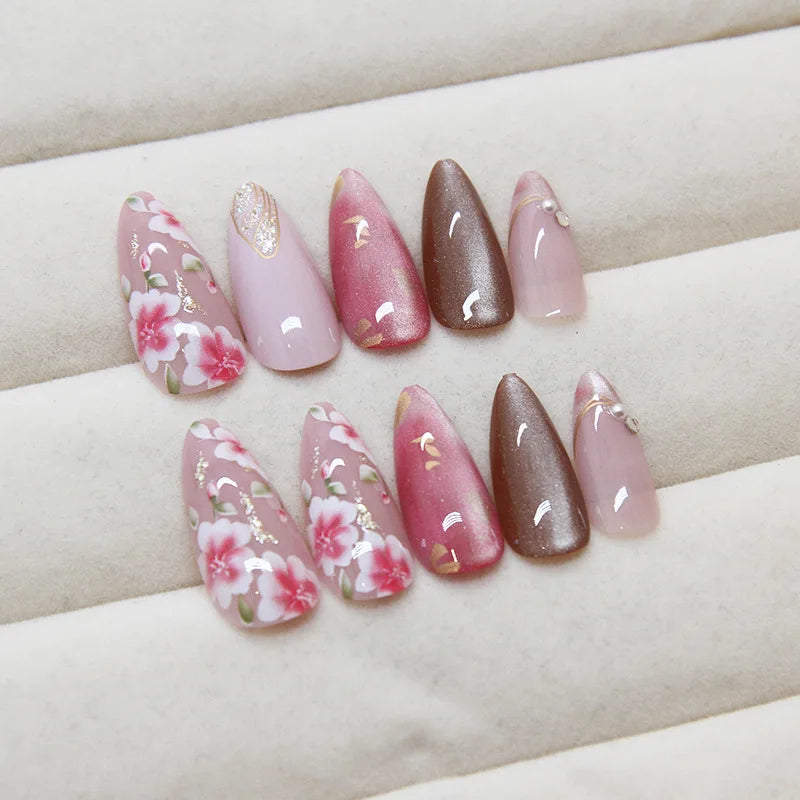 Cat-Eye Peach Blossom Nails