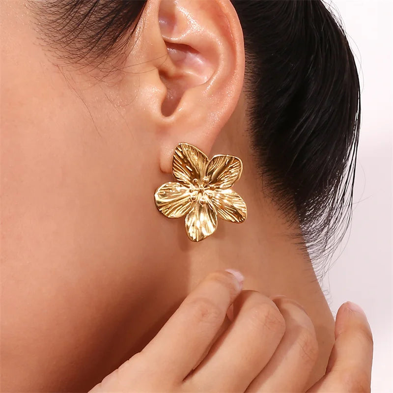 Elegant Gold Blossom Earrings