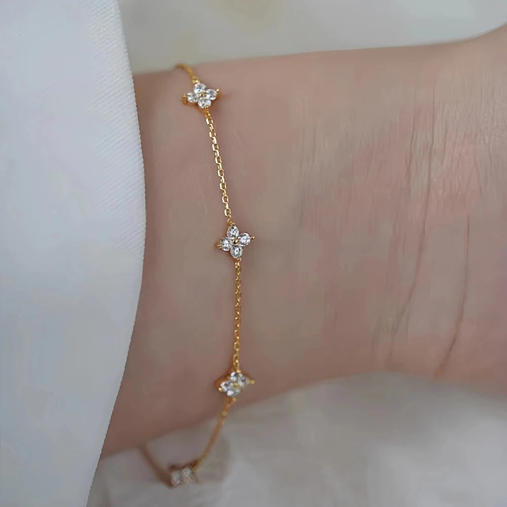 Trendy Leaf Zircon Necklace – Elegant Women’s Chain Jewelry