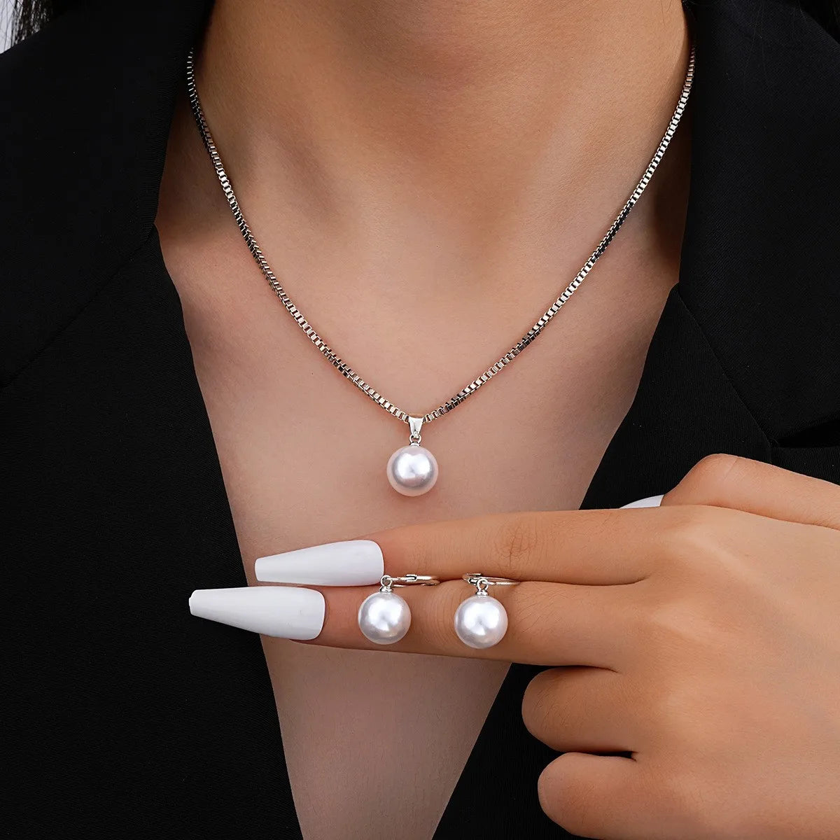 Dainty Pearl Jewelry Set