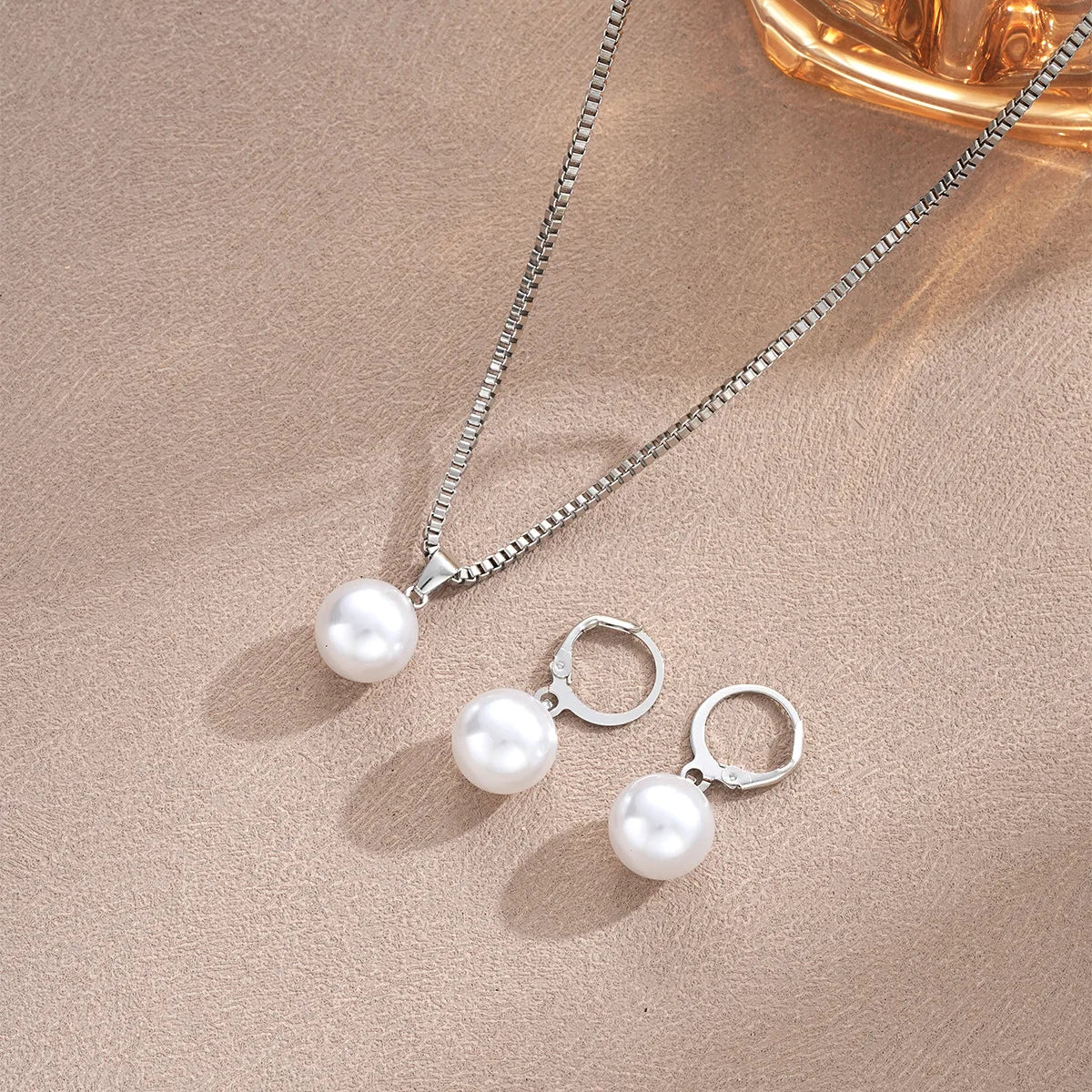 Dainty Pearl Jewelry Set
