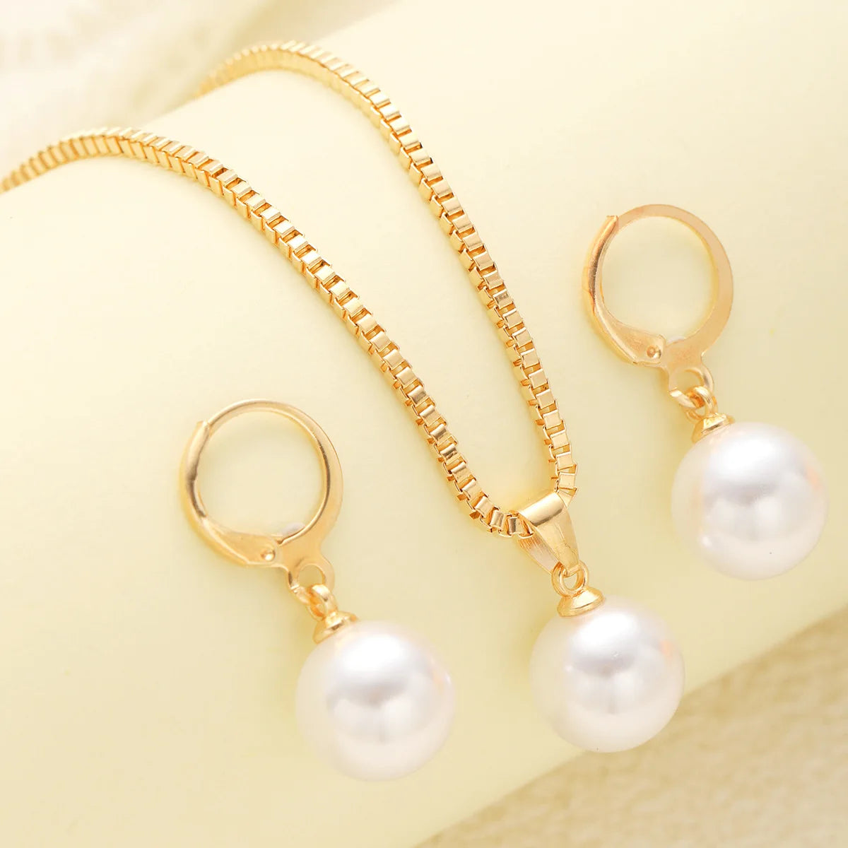 Dainty Pearl Jewelry Set