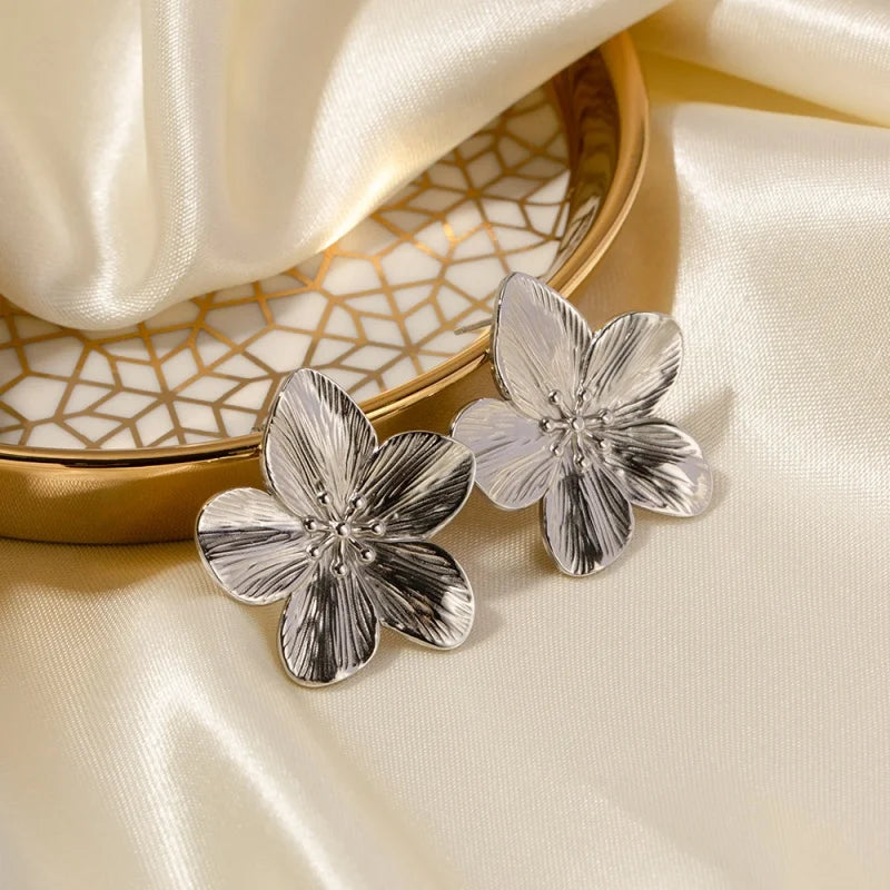Elegant Gold Blossom Earrings