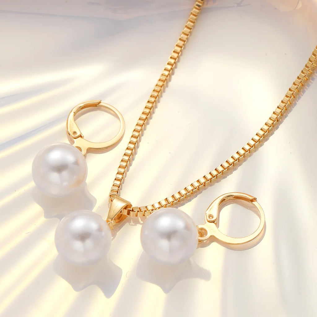Dainty Pearl Jewelry Set