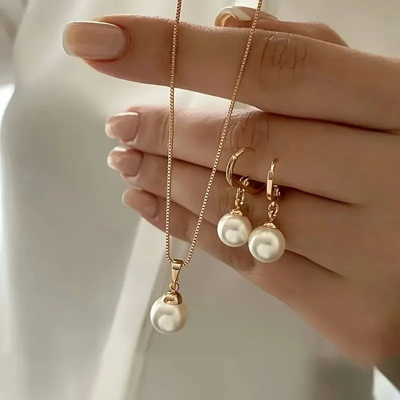 Dainty Pearl Jewelry Set